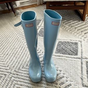 Hunter Tall Orginal Glossy Rain Boots + Winter socks